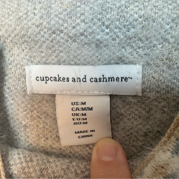 Cupcakes And Cashmere Sweater M Long Sleeve Tan/Grey/White Geo Soft Fuzzy Mock - Picture 3 of 7